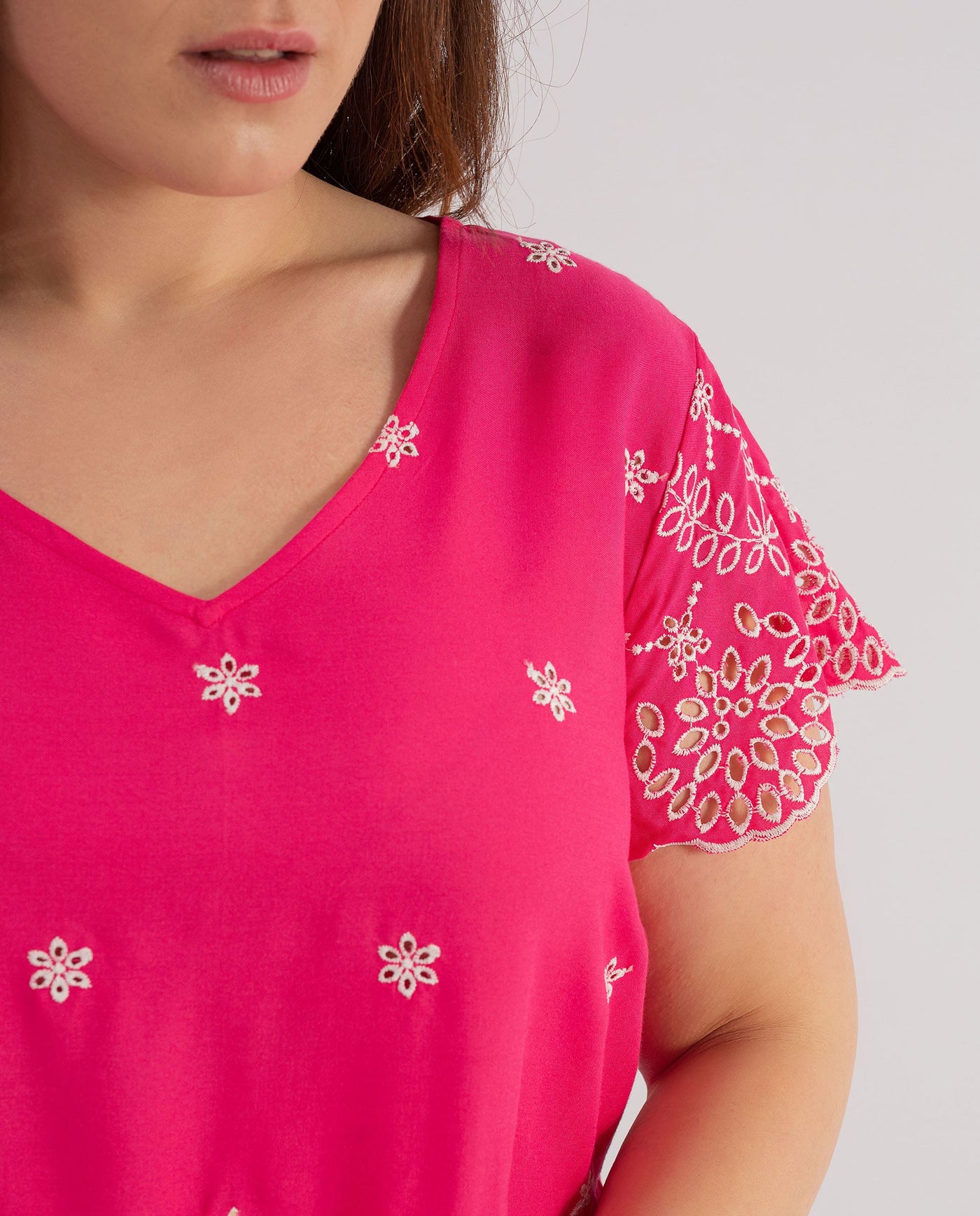 FUCHSIA CONTRAST EMBROIDERED TOP