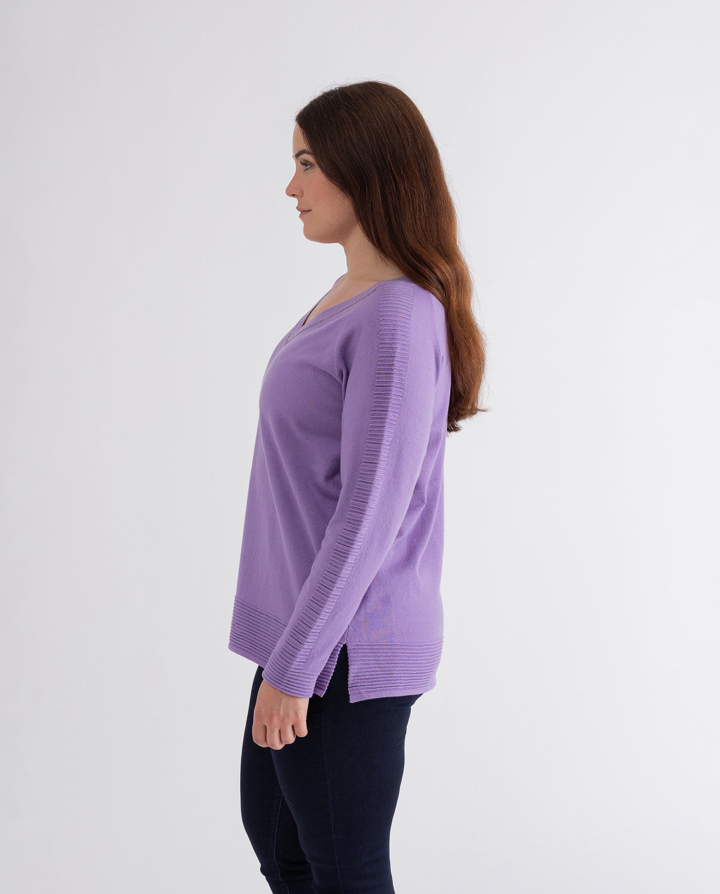 V-NECK SWEATER WITH STRASS AND VIOLET OTTOMAN