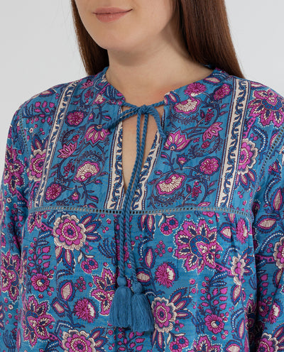 BLUSA ESTAMPADO FLORES CON VAINICAS  AZUL MEDIO