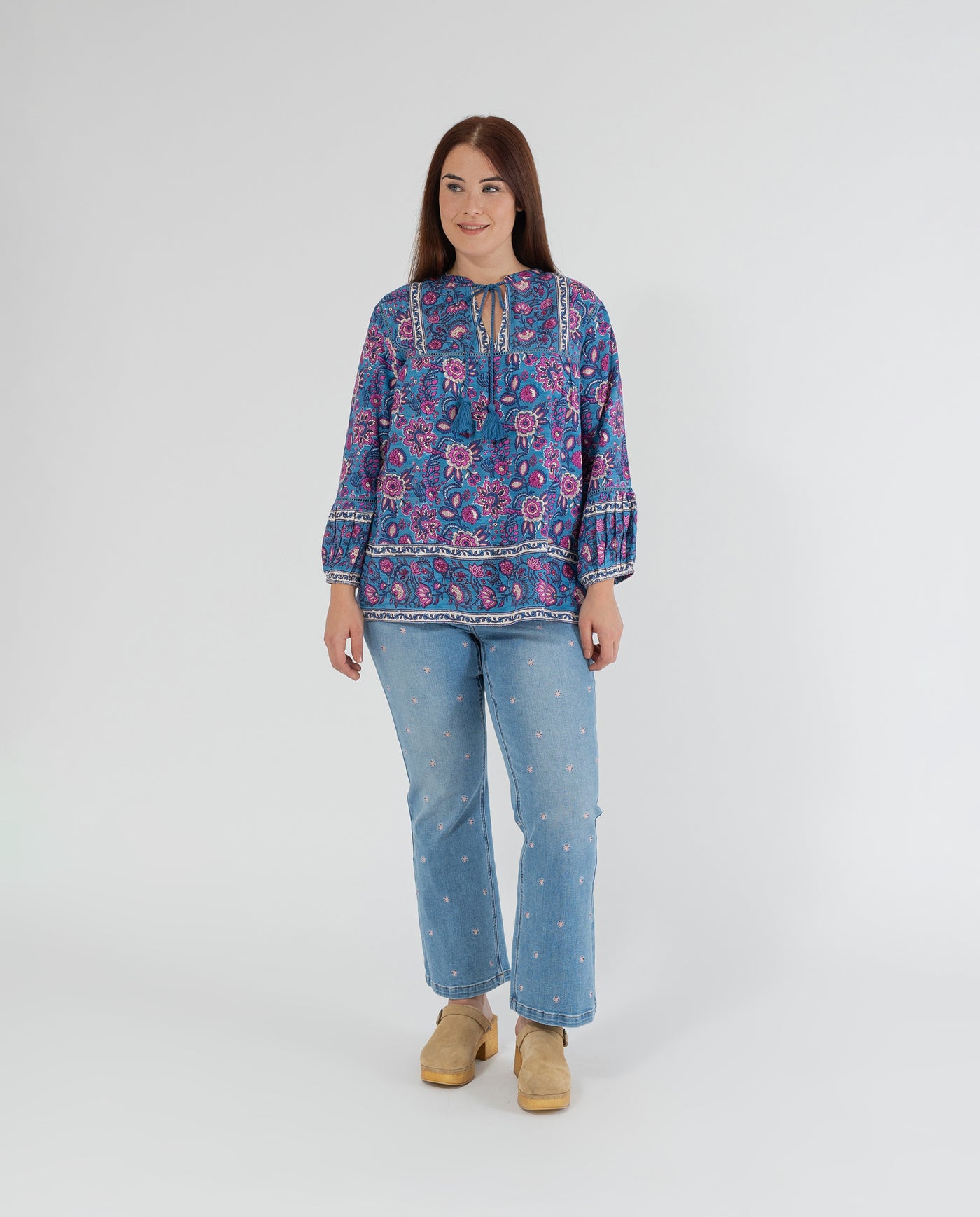 BLUSA MEDIA STAMPA FIORI BLU CON CASCHI