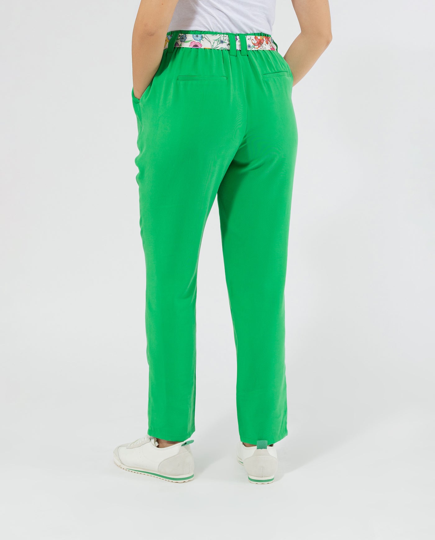 PANTS WITH GREEN SCARF BELT