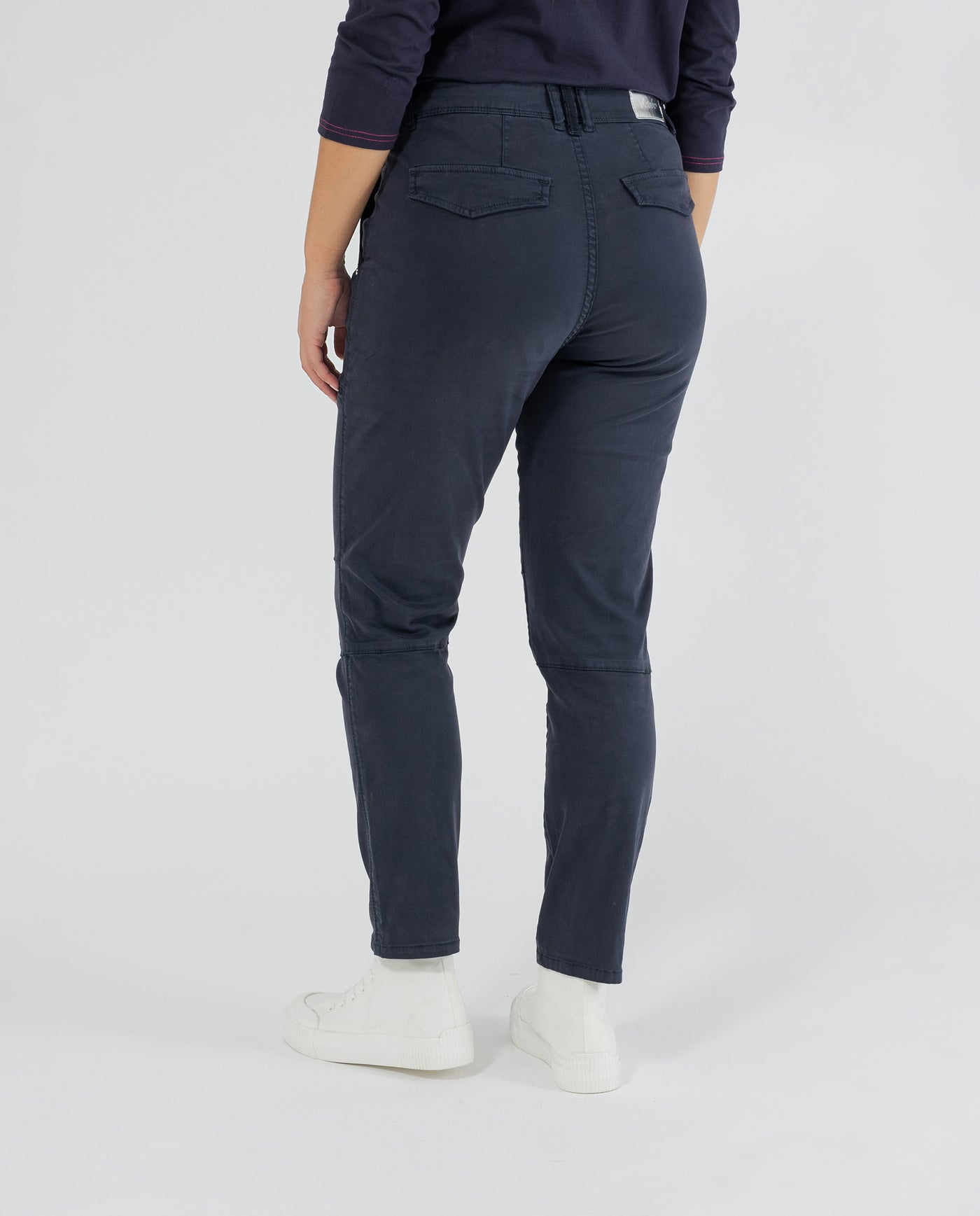 DARK BLUE GARMENT DYE CARGO PANTS