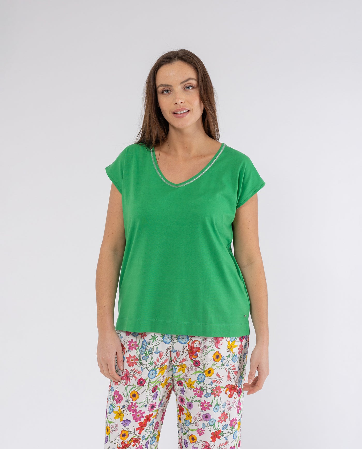 GREEN V-NECK FALLING SLEEVE T-SHIRT