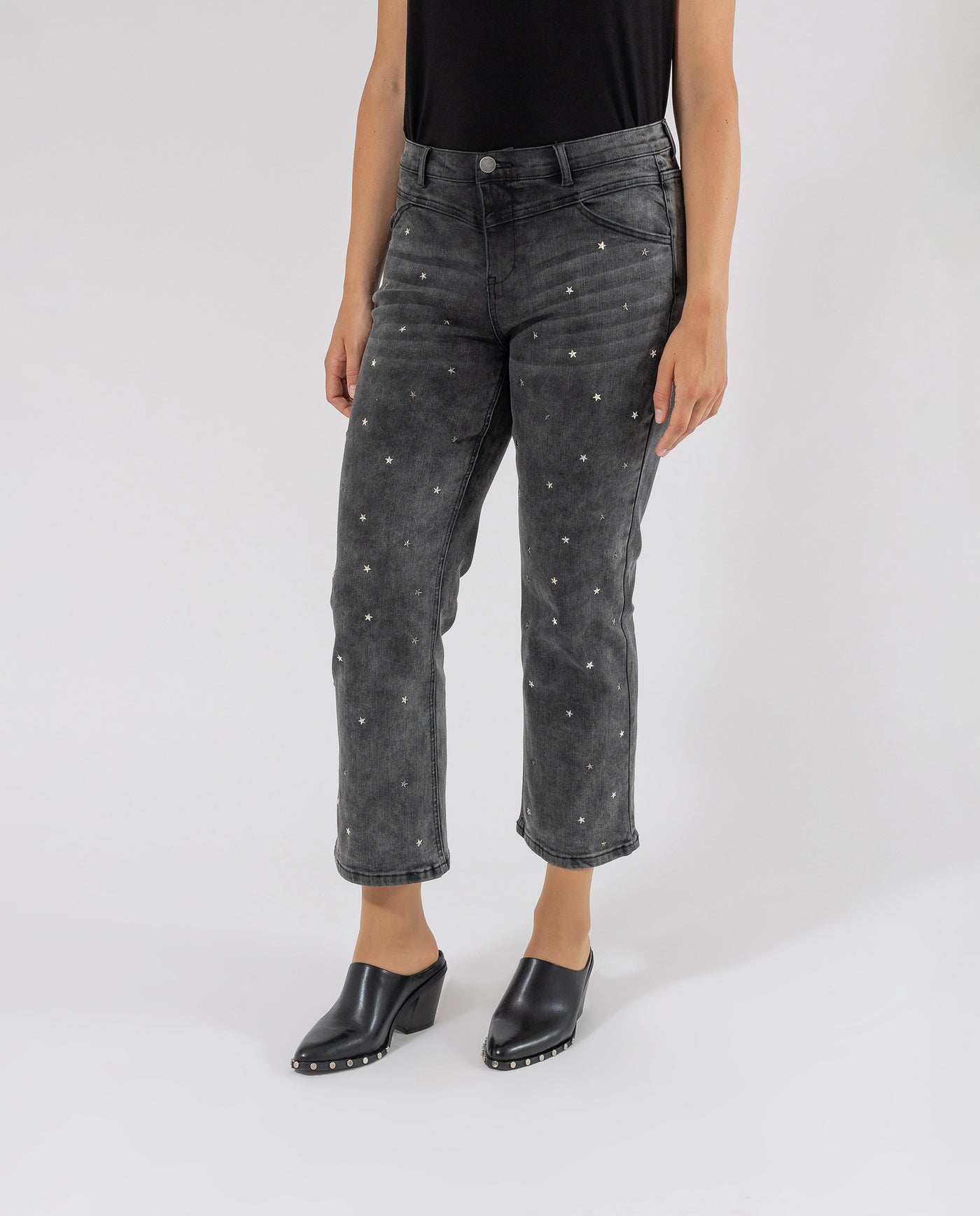 Jeans con borchie hot sale