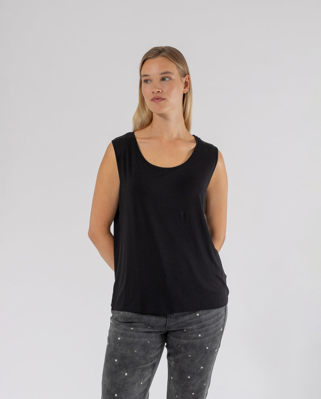 T shirt senza maniche shop
