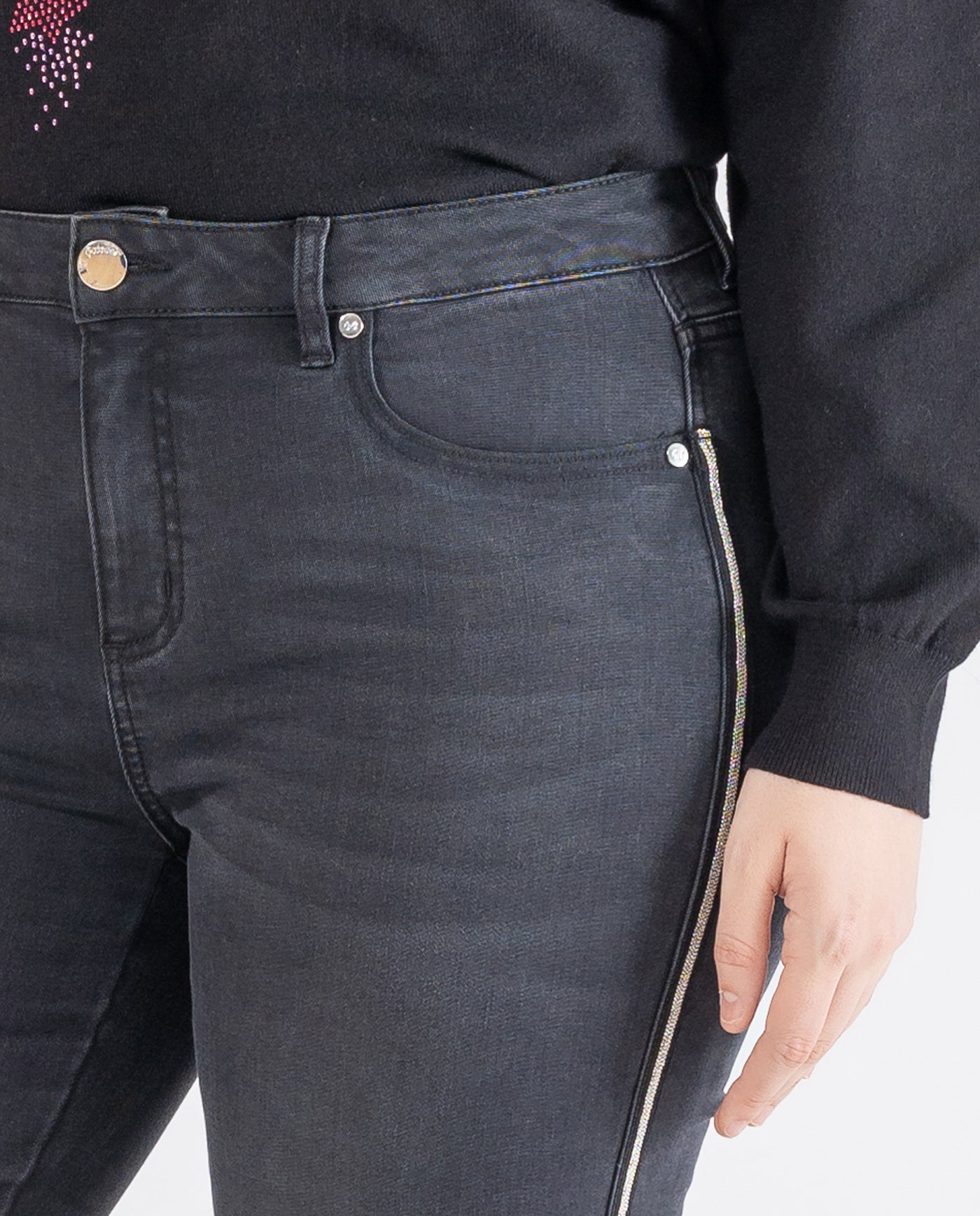 PANTALON VAQUERO CON STRASS NEGRO