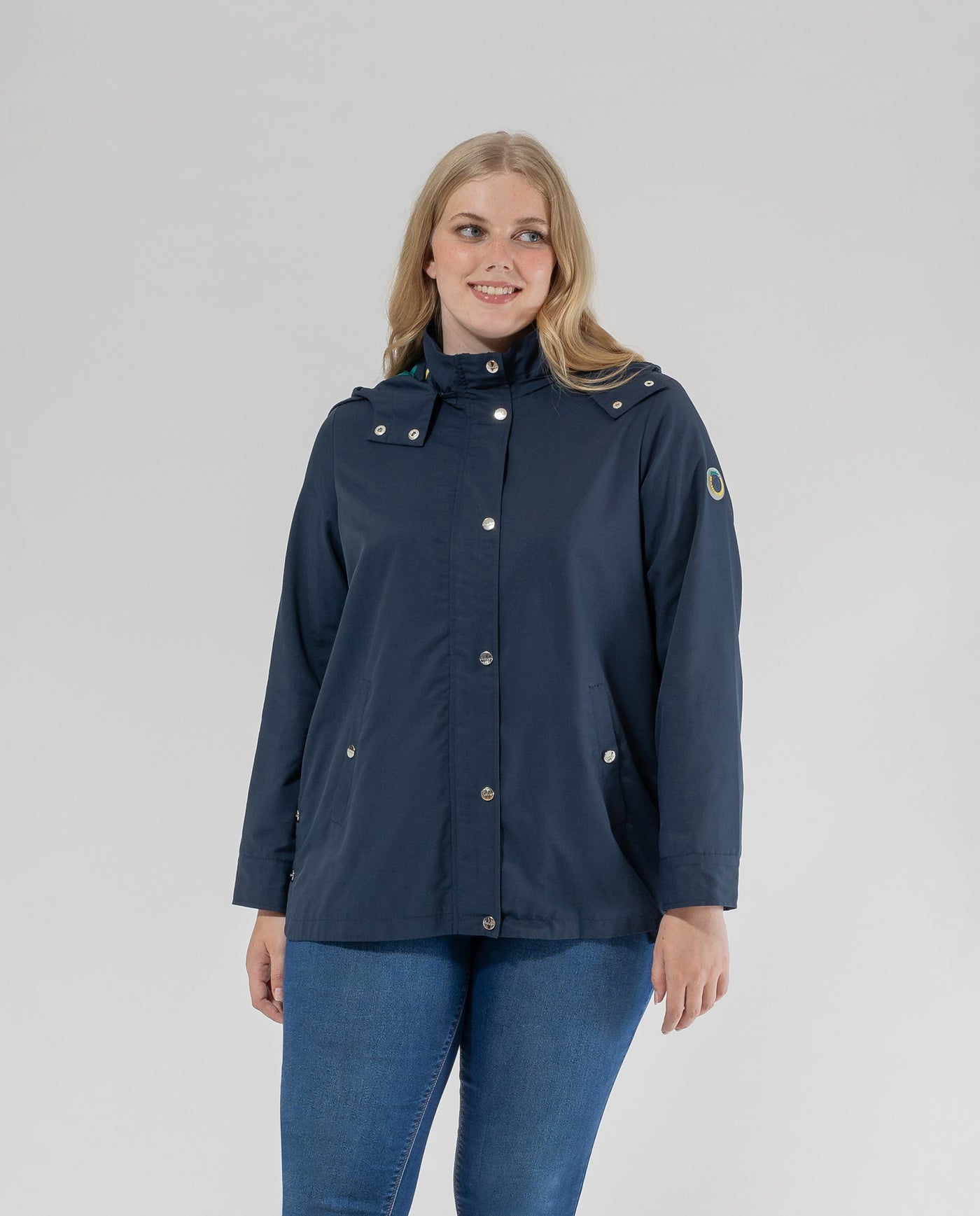 PARKA MANGA LARGA CON CAPUCHA DESMONTABLE  AZUL OSCURO