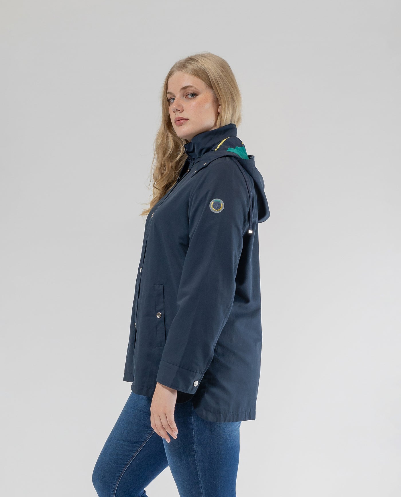 PARKA MANGA LARGA CON CAPUCHA DESMONTABLE  AZUL OSCURO