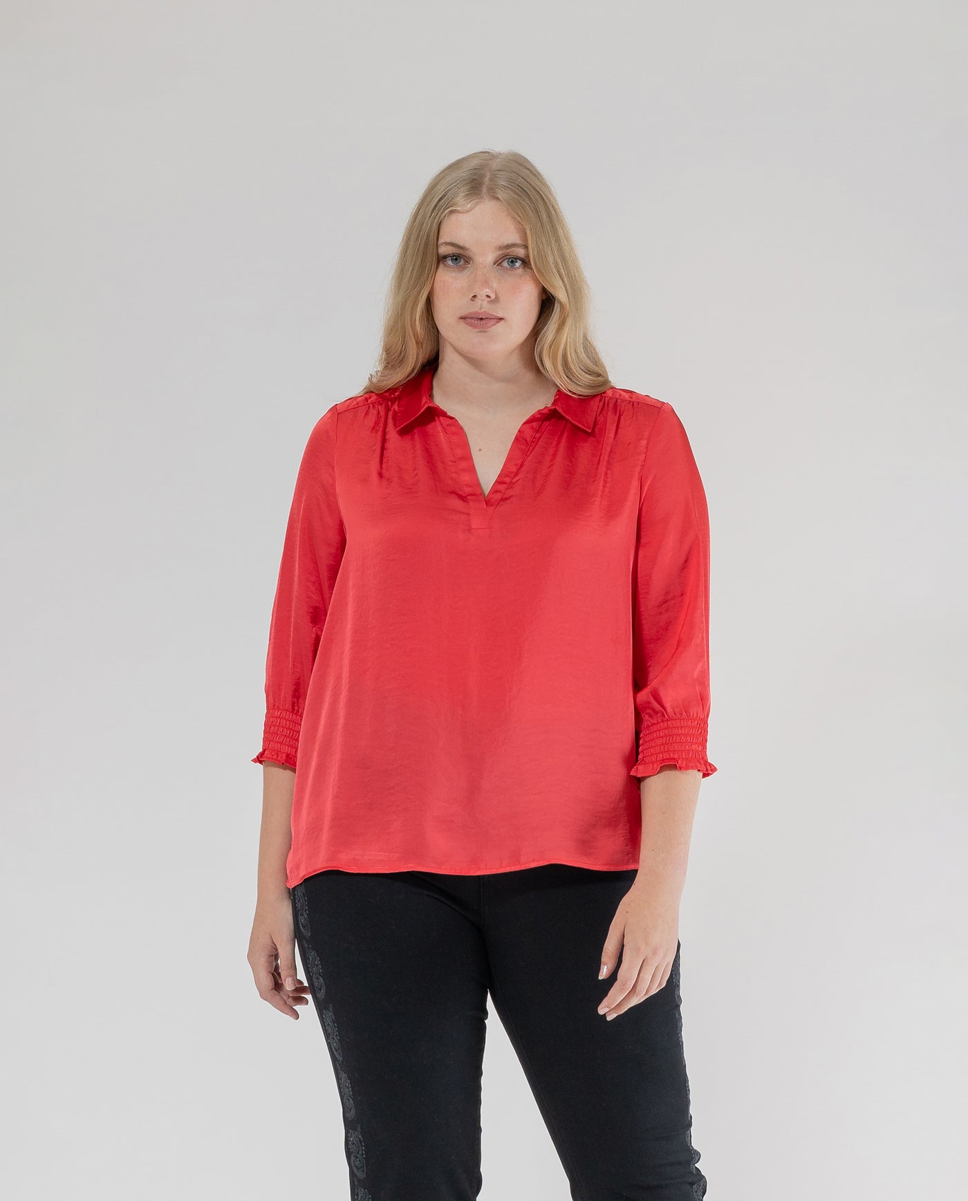 BLUSA CUELLO SOLAPA MANGA TRES CUARTOS  ROJO
