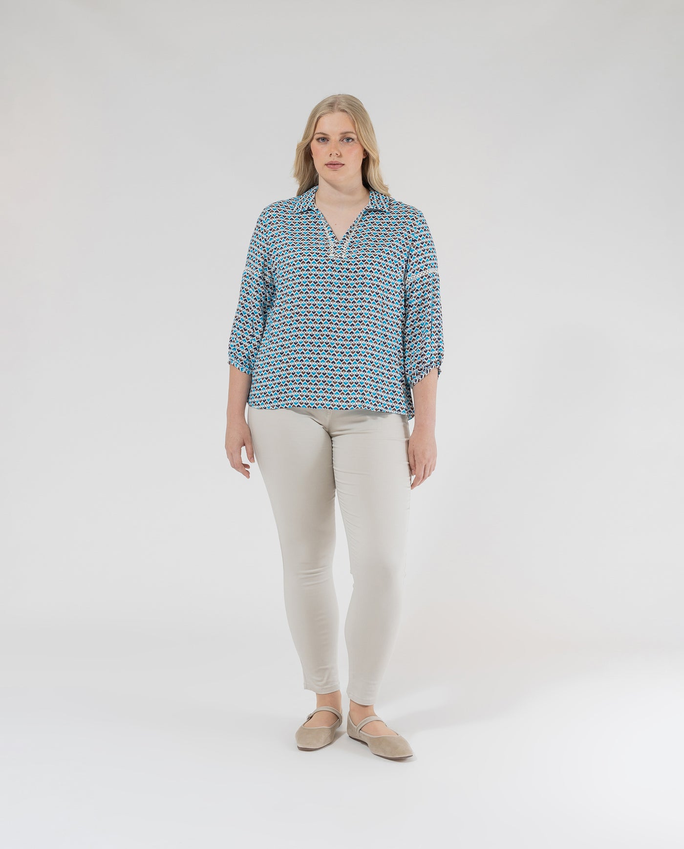 PRINTED BLOUSE WITH LAPEL COLLAR AND THREE-QUARTER SLEEVES IN BLUE