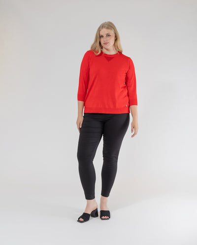 RED THREE-QUARTER SLEEVE ROUND NECK JERSEY