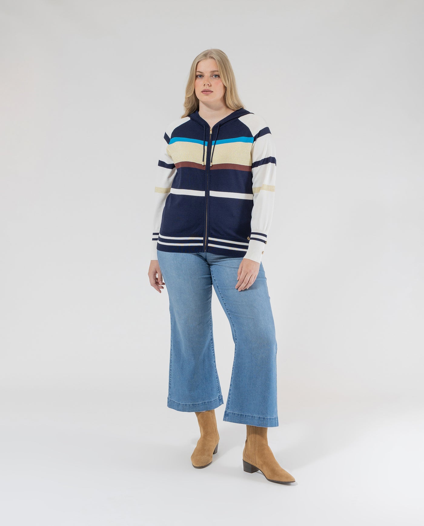CARDIGAN RAYAS CON CAPUCHA Y CREMALLERA FRONTAL  CAMEL
