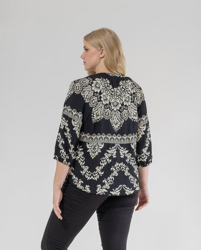 BLACK PRINTED V-NECK BLOUSE