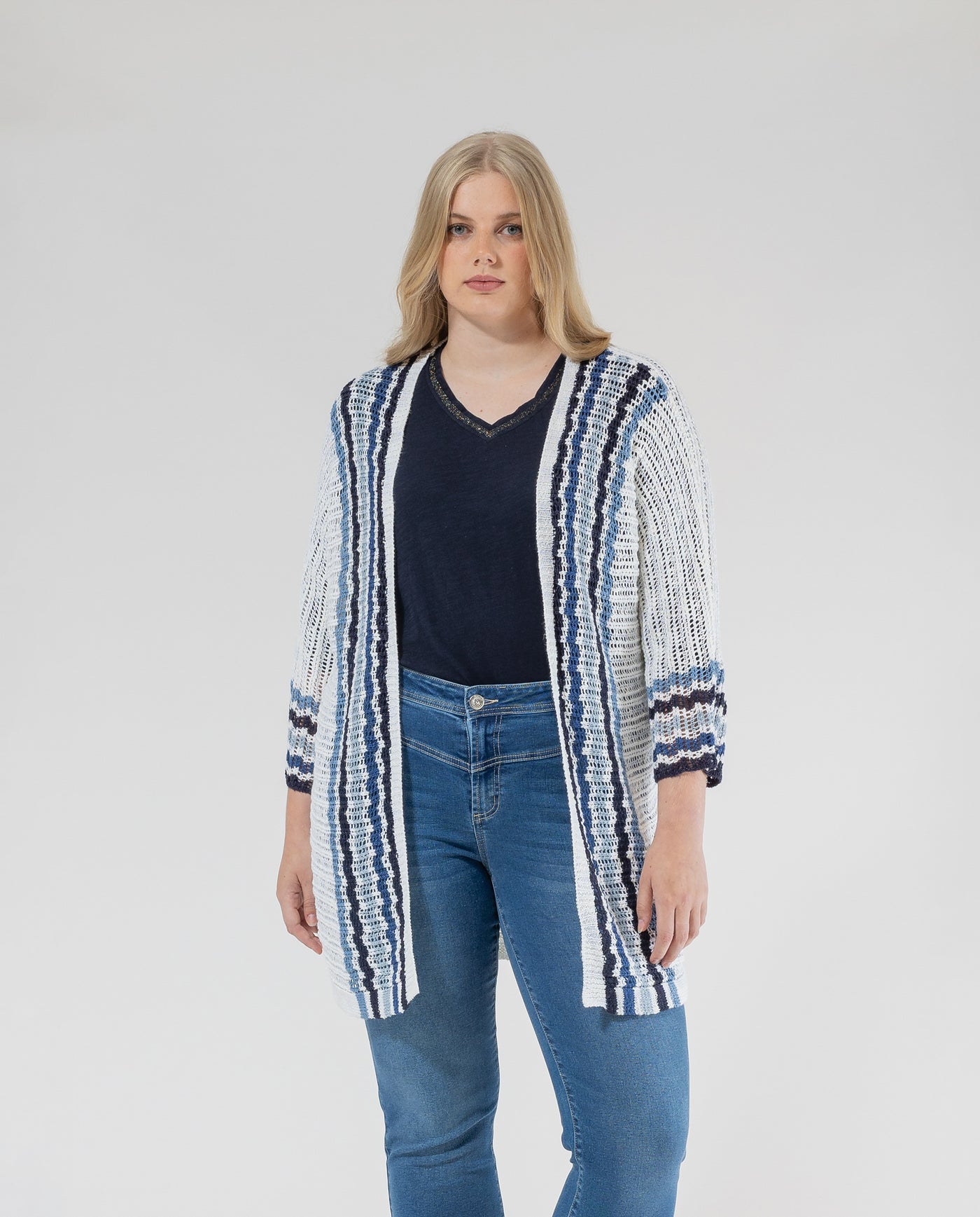 UNKNOWN CARDIGAN WITH BLUE BORDER