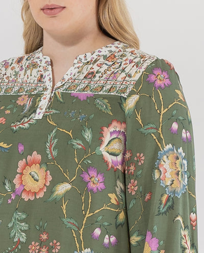 BLUSA CON ESTAMPADOS COMBINADOS  CAQUI
