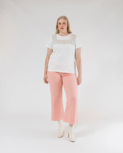 SHORT SLEEVE T-SHIRT WITH RAW FRONT EMBROIDERY