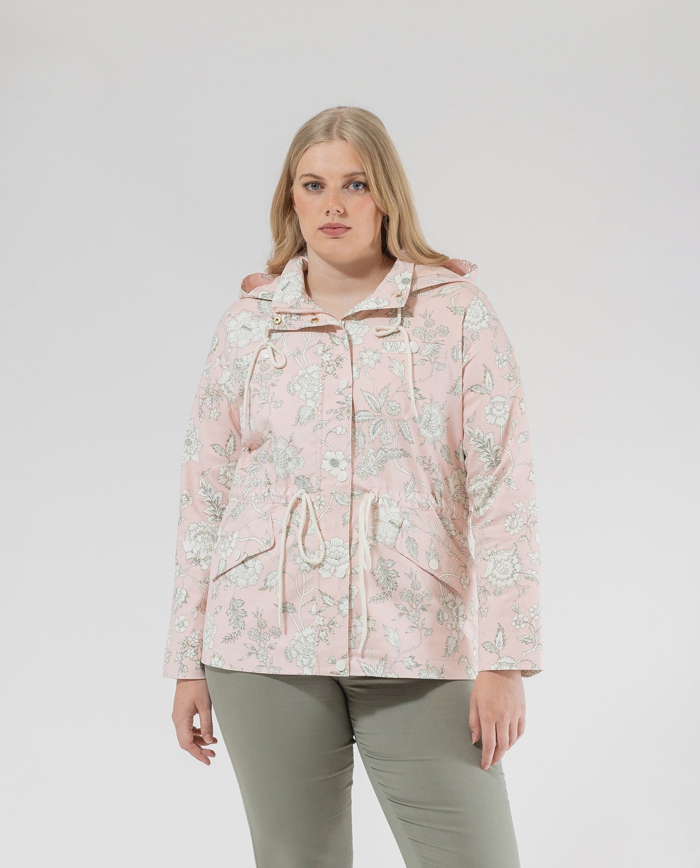 PARKA ESTAMPADA CUELLO ALTO Y CAPUCHA DESMONTABLE BEIGE