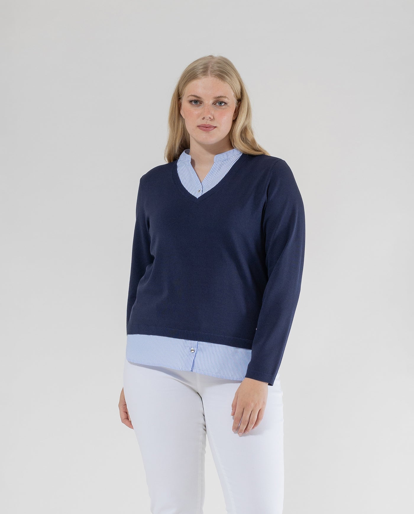 JERSEY ESCOTE PICO CUELLO MAO EN INTERIOR AZUL OSCURO