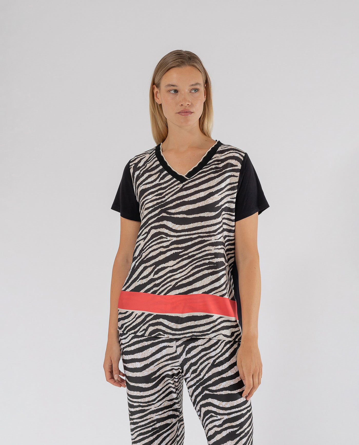 T-SHIRT IN DUE MATERIALI ZEBRA NERA