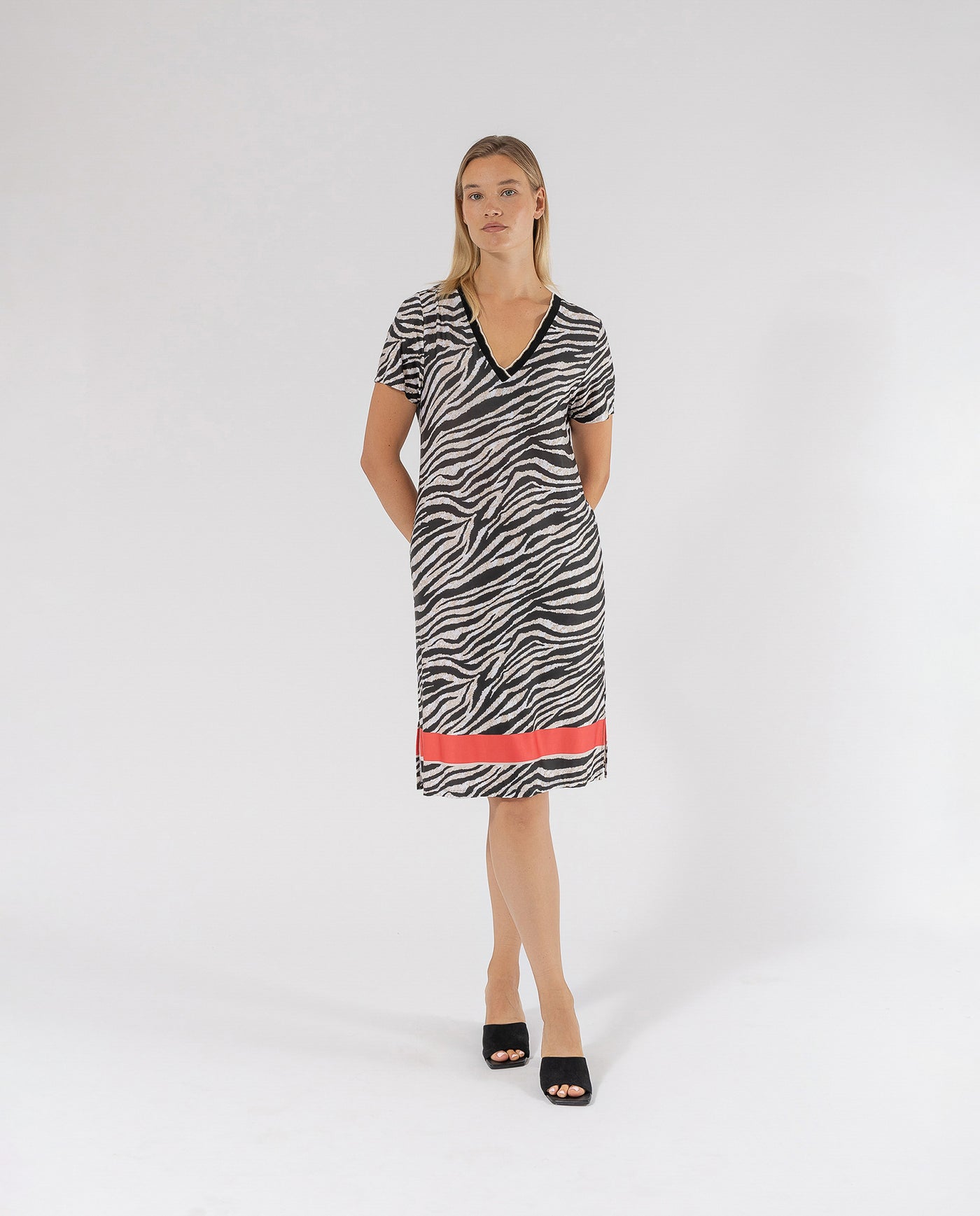 VESTIDO MIDI CEBRA NEGRO