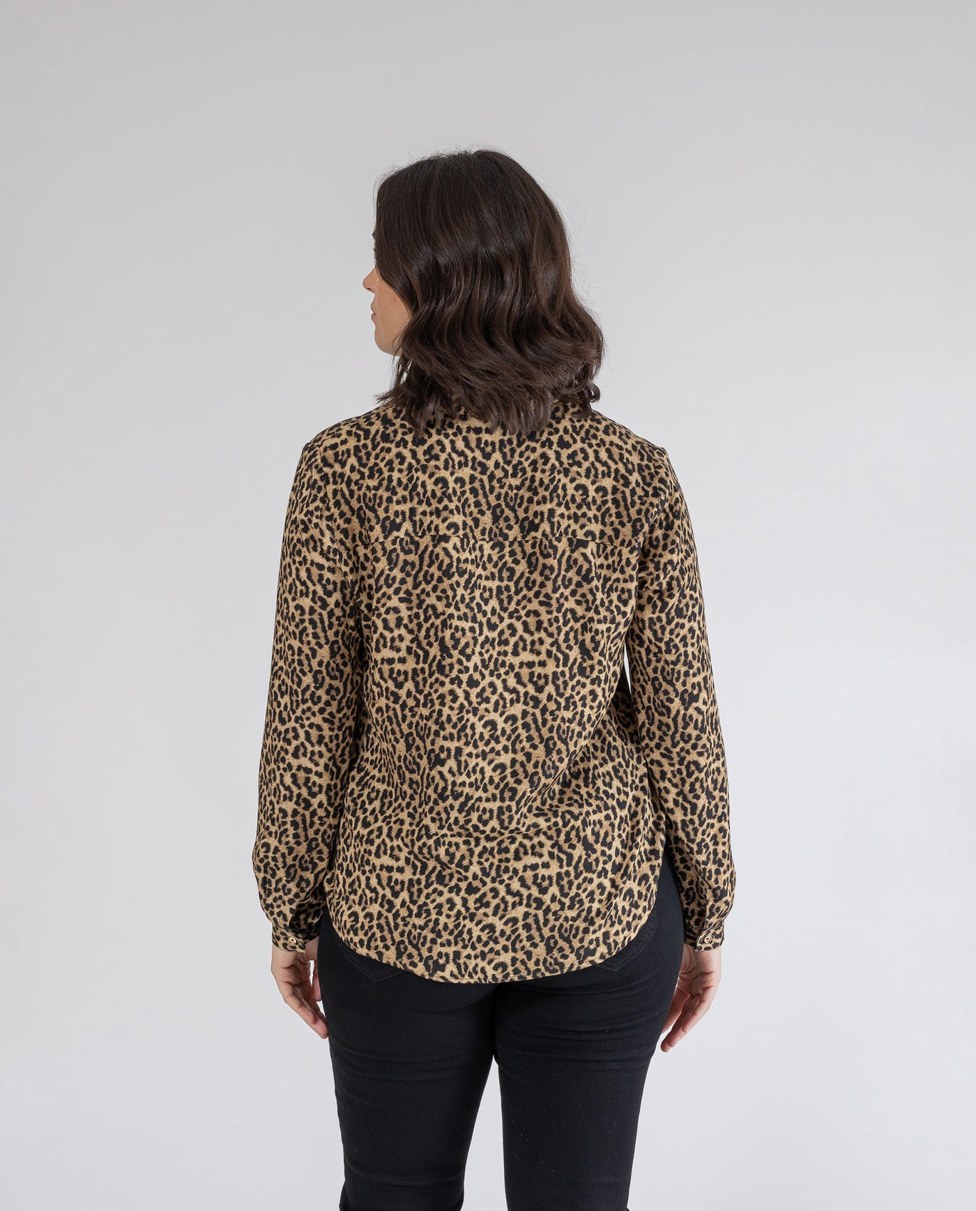 BLUSA LEOPARDATA NERA CON COLLO A REVERS