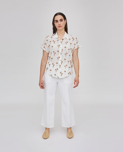 BLUSA CUELLO SOLAPA CON BORDADOS CRUDO