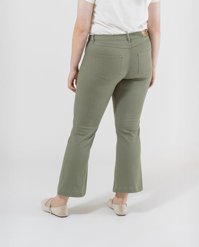 PANTALON BOLSILLOS PLASTRON EN DELANTERO CAQUI