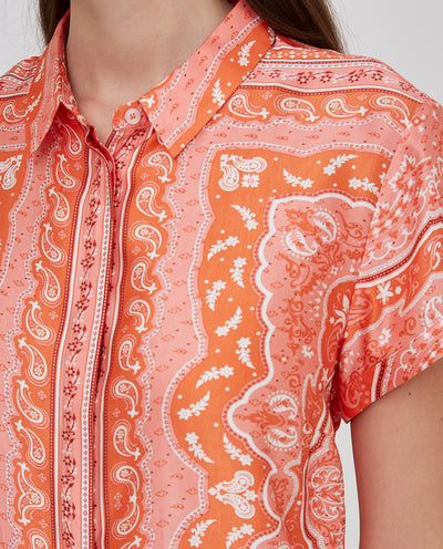 BLUSA CUELLO SOLAPA MANGA CORTA CON ESTAMPADO POSICIONAL NARANJA