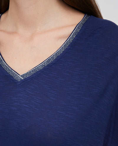 CAMISETA CON ESCOTE DE PICO Y MANGA CORTA CAIDA AZUL MARINO