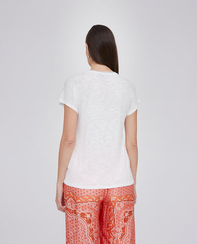 CAMISETA CON ESCOTE DE PICO Y MANGA CORTA CAIDA CRUDO