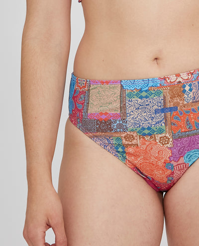 BIKINI BRAGA ESTAMPADA CON CINTURA ALTA MAGENTA