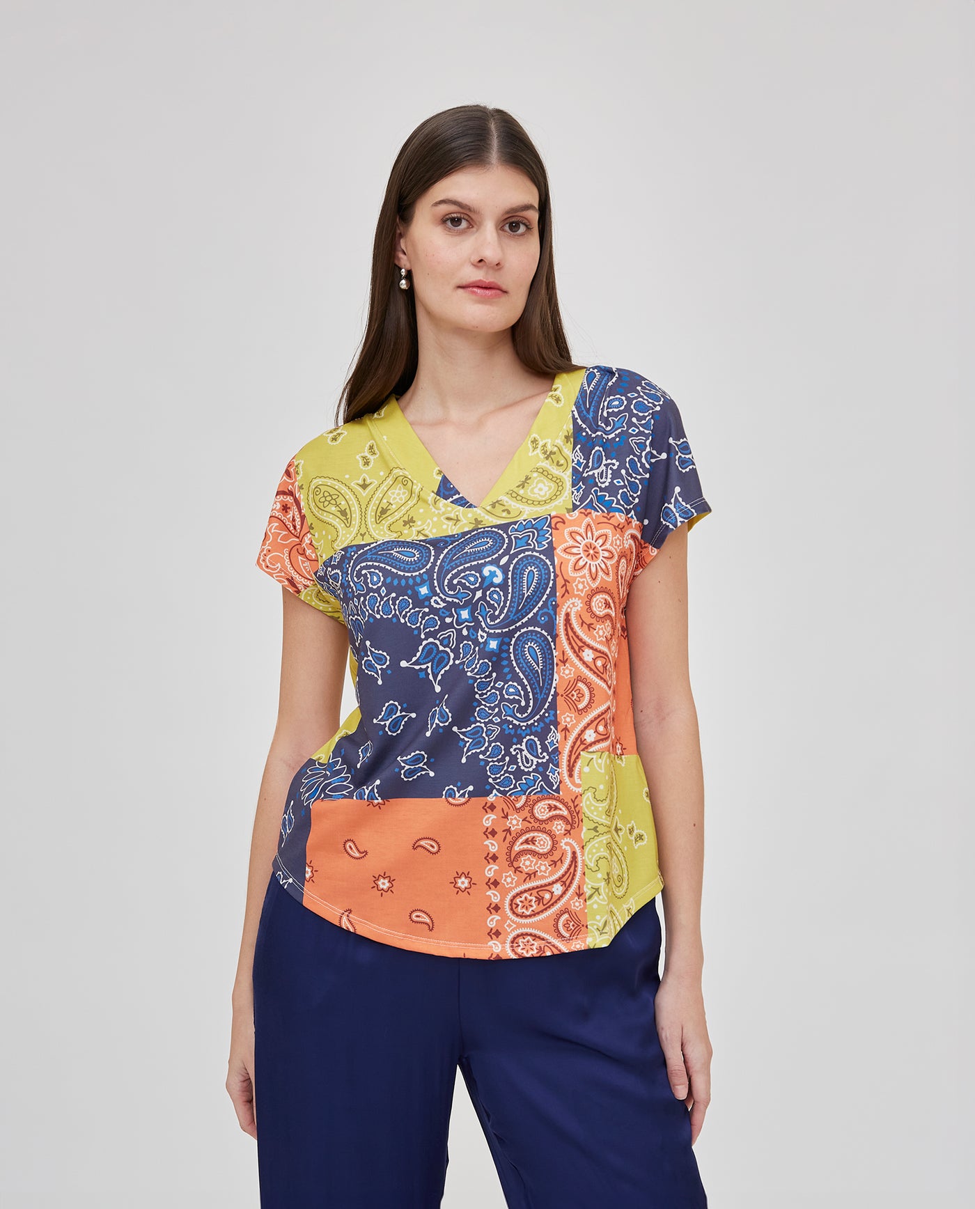 CAMISETA ESTAMPADO PATCHWORK AZUL OSCURO
