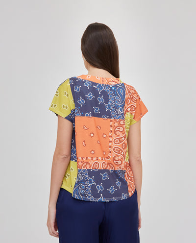 CAMISETA ESTAMPADO PATCHWORK AZUL OSCURO