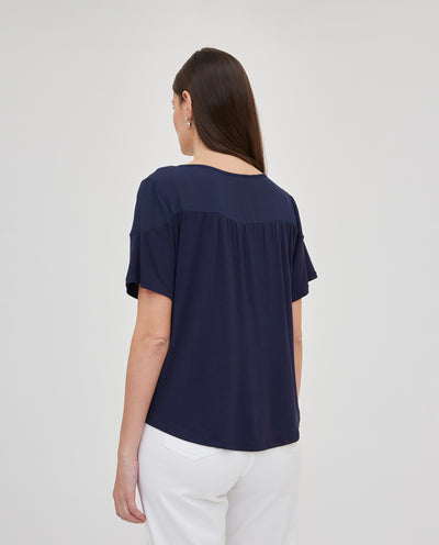 CAMISETA BIMATERIA CON ESTAMPADO POSICIONAL  AZUL OSCURO