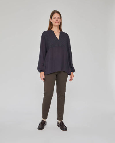 BLUSA MANGA LARGA CON CANESU ACOLCHADO GRIS OSCURO