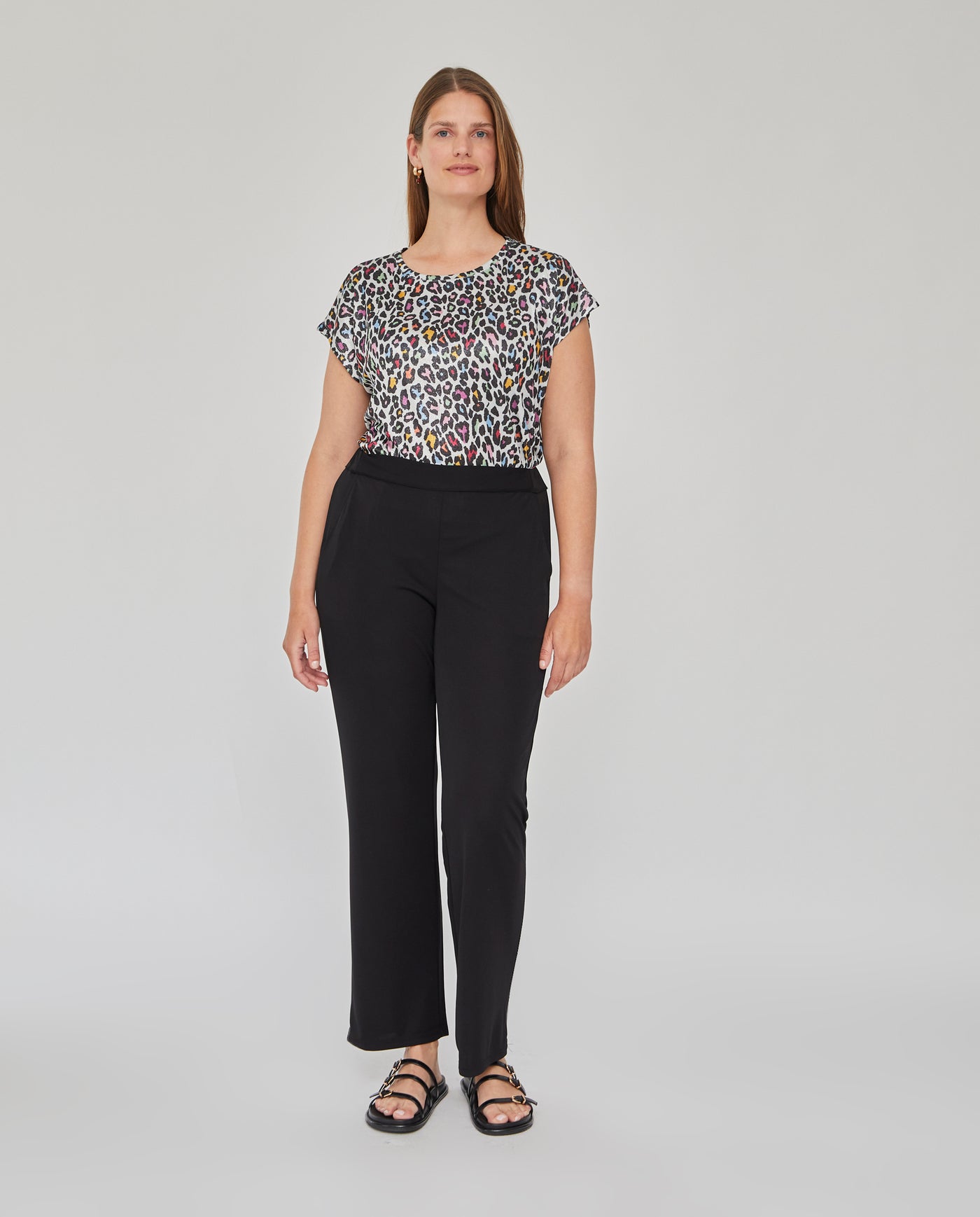 PANTALON DE PUNTO NEGRO FLUIDO NEGRO