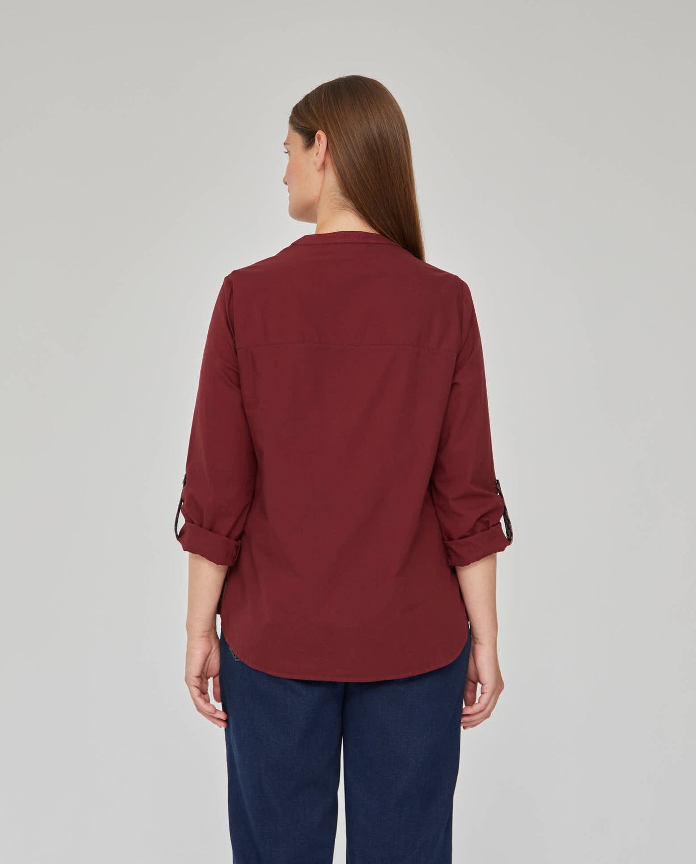 BLUSA CUELLO MAO Y MANGA LARGA TINTE EN PRENDA GRANATE