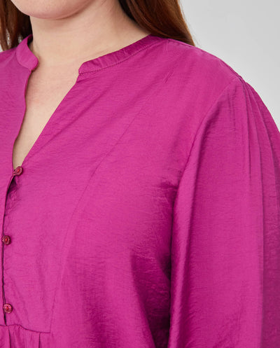 BLUSA CUELLO REDONDO MAO Y ABERTURA FRONTAL MAGENTA