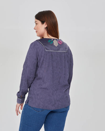 BLUSA ESCOTE PICO CON BORDADO AZUL INDIGO
