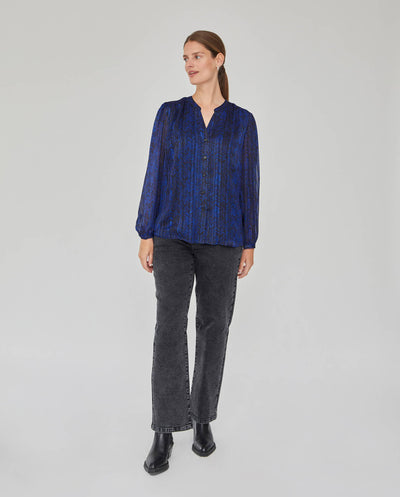 BLUSA ESTAMPADA CON TEJIDO DE HILO METALICO NEGRO