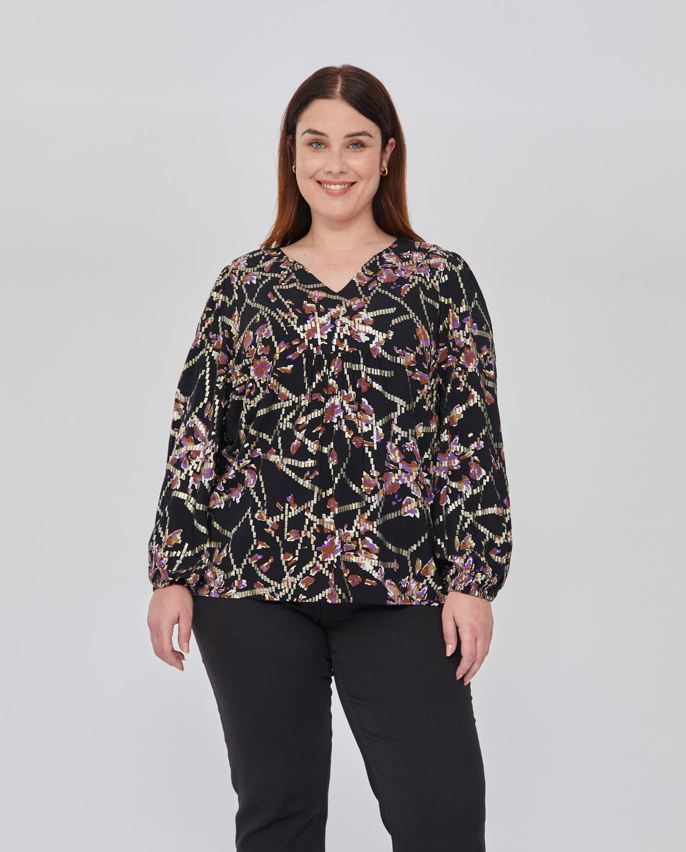 BLUSA ESTAMPADA CON HILO METÁLICO NEGRO