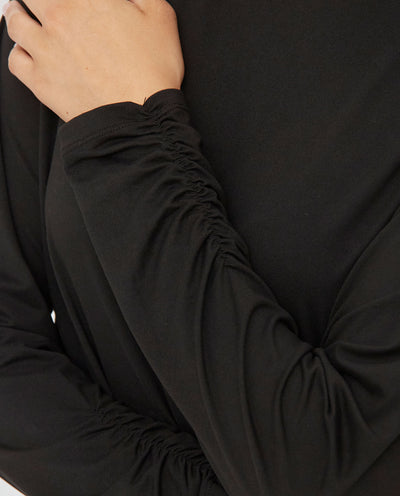 CAMISETA CUELLO ALTO FRUNCIDO  NEGRO