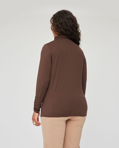 CAMISETA CUELLO ALTO FRUNCIDO  CHOCOLATE