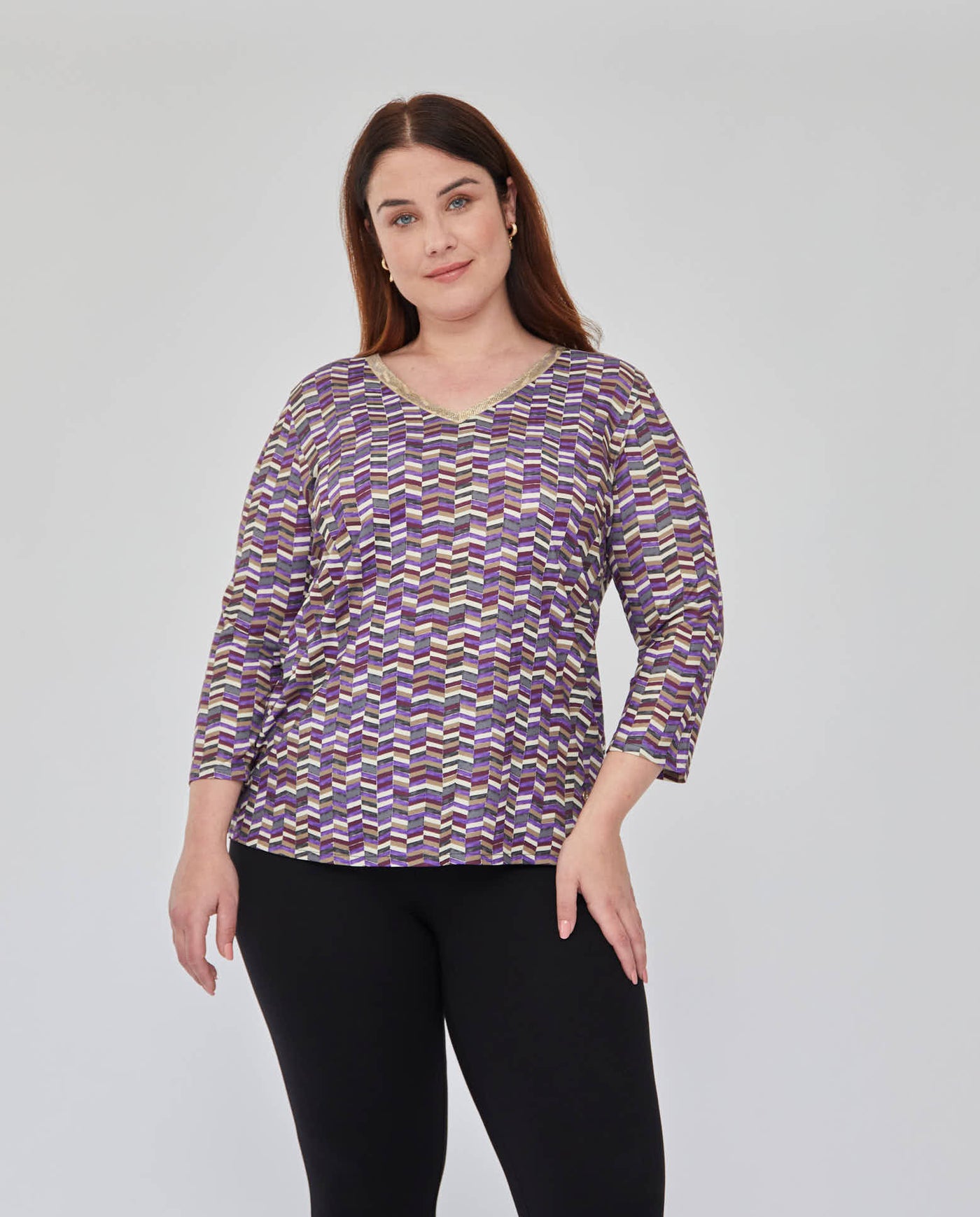 CAMISETA ESTAMPADA ESCOTE PICO MANGA 3/4  NEGRO