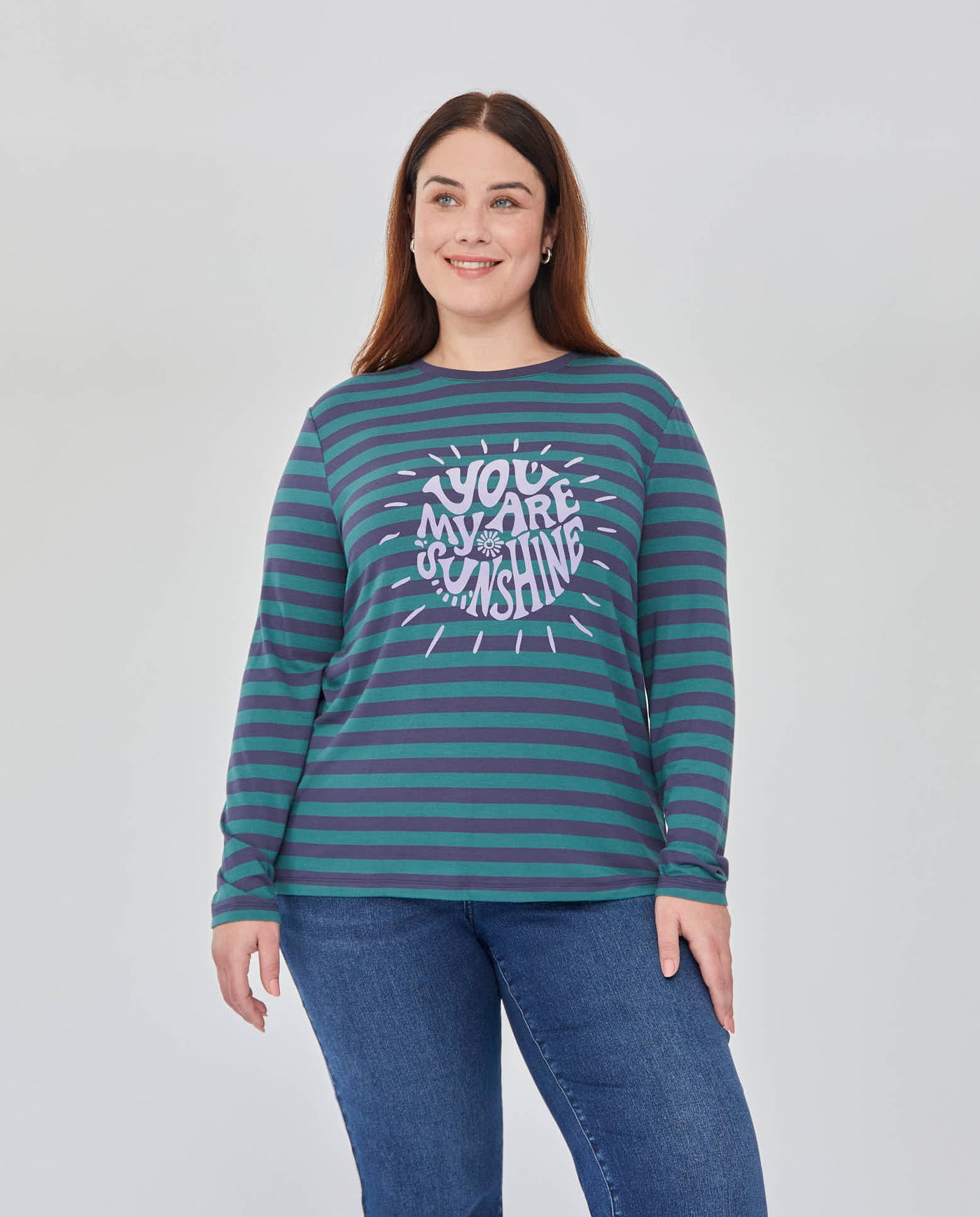 CAMISETA RAYAS CON ESTAMPADO POSICIONAL  VIOLETA