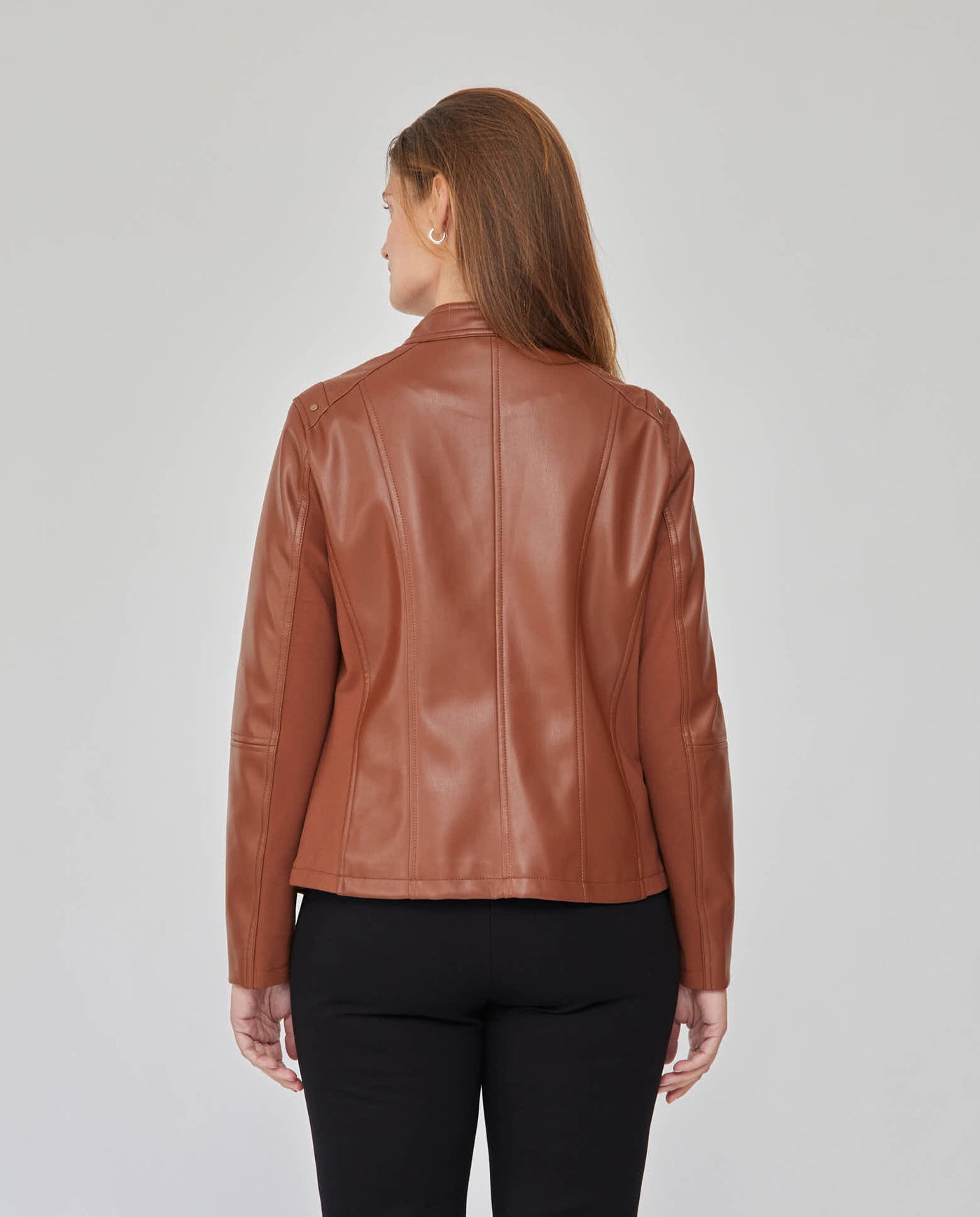 CAZADORA EFECTO PIEL CUELLO MAO MARRÓN