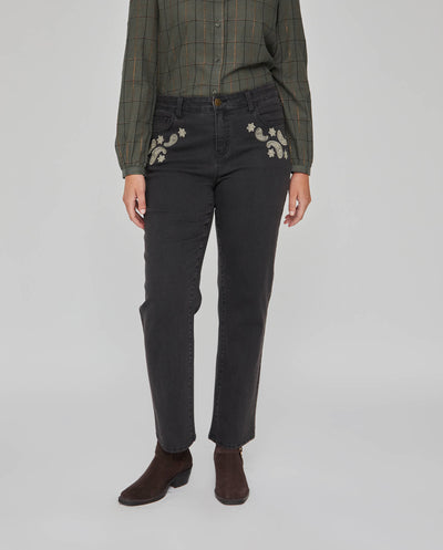 PANTALON DENIM BORDADO PAISLEY EN COLOR CONTRASTE GRIS
