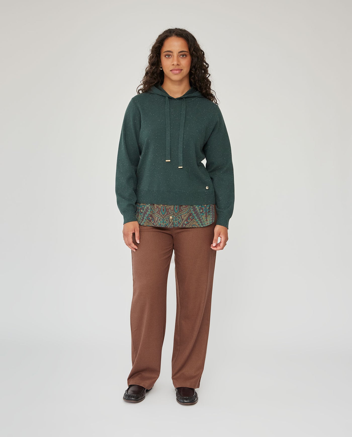 Jersey Con Capucha Y Faldon A Contraste Verde Caza