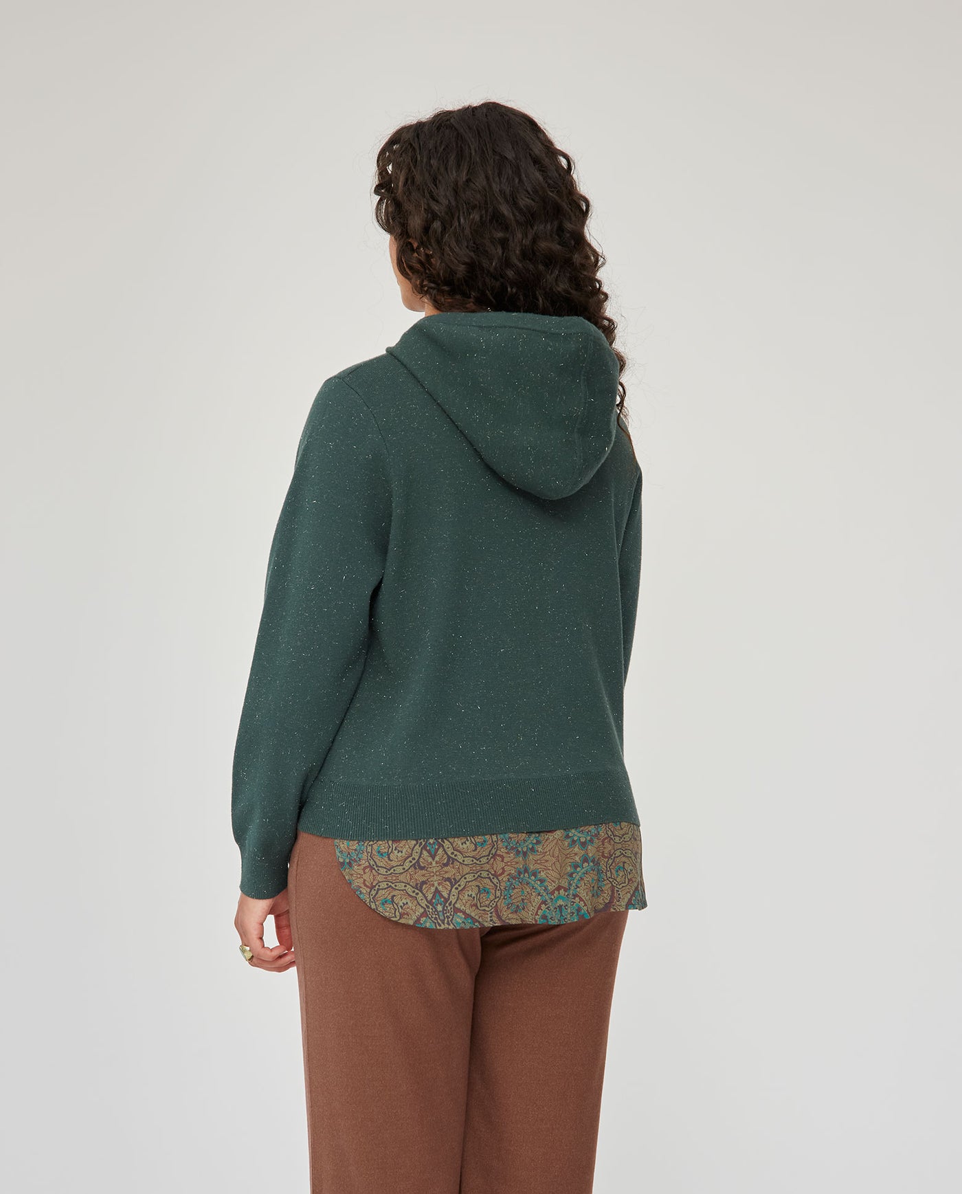 Jersey Con Capucha Y Faldon A Contraste Verde Caza