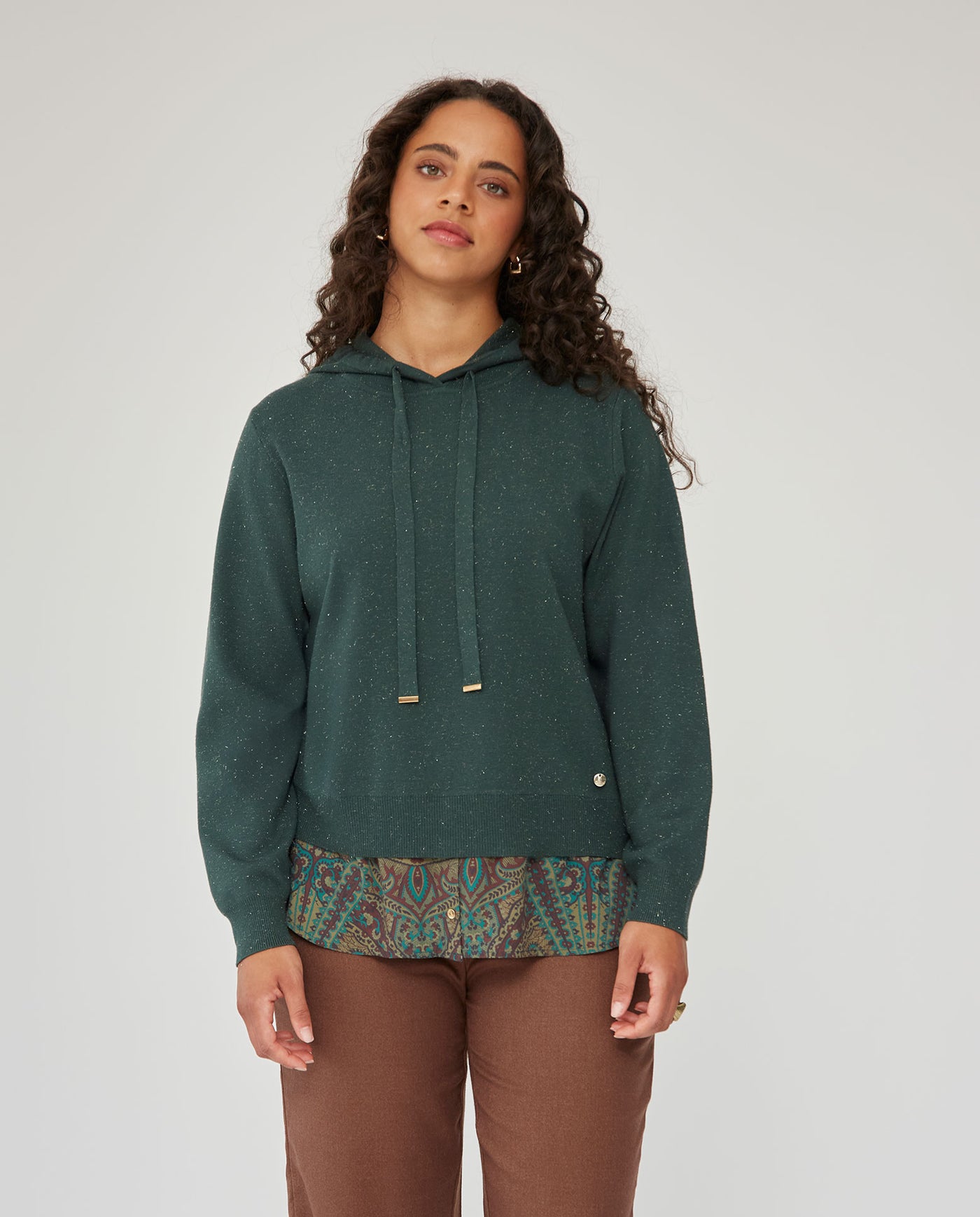 Jersey Con Capucha Y Faldon A Contraste Verde Caza